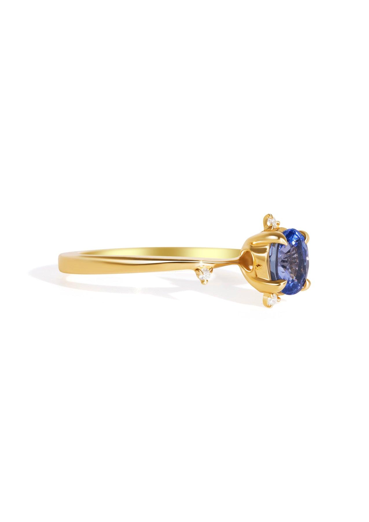 The Juniper Ring with 0.9ct Oval Ceylon Sapphire - Molten Store