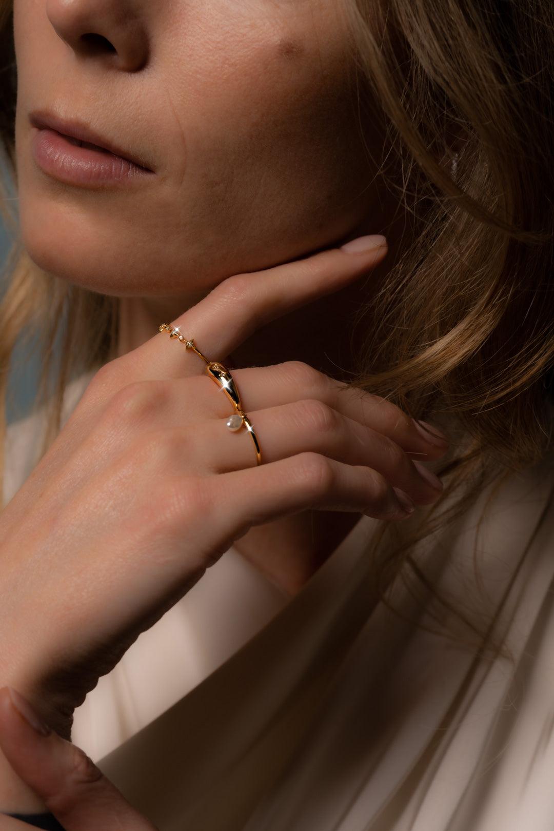 The Luminous Pearl Ring