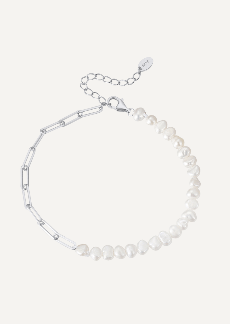 The Filo Sterling Silver Bracelet with Freshwater Pearl