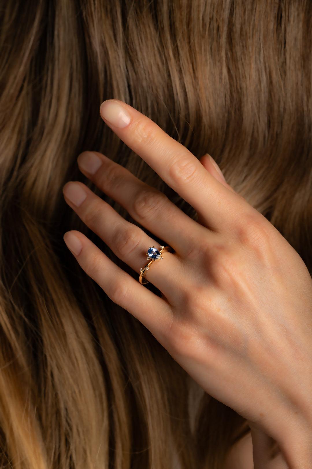 The Juniper Ring with Oval Ceylon Sapphire design detail