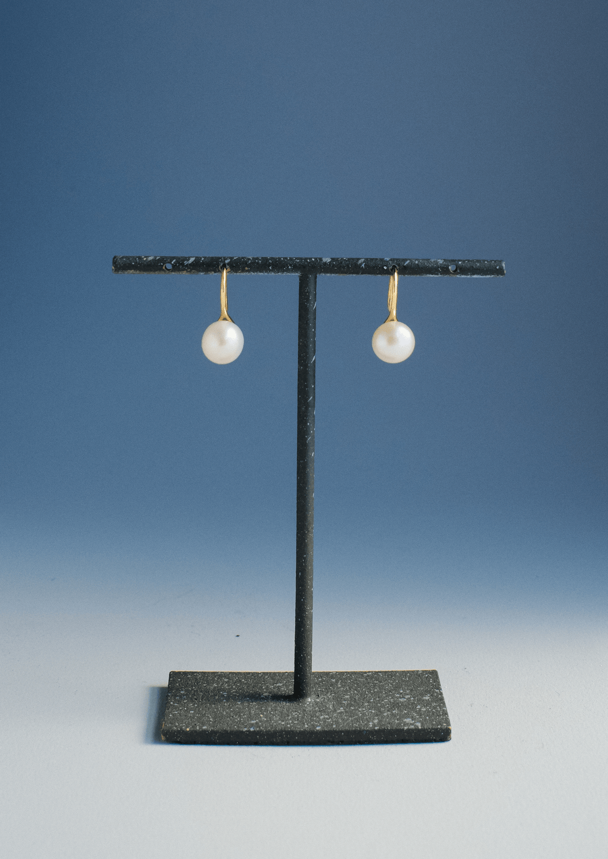 The Still Gold Vermeil Pearl Earrings - Molten Store