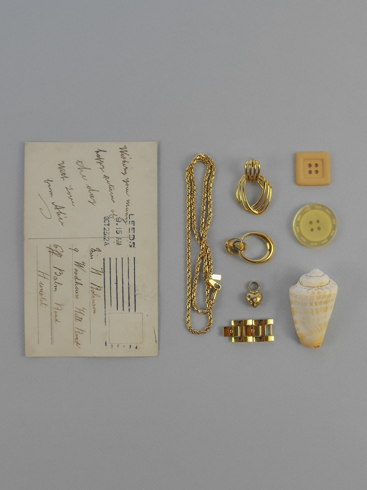 Gold-Swap-1200x1600-Postcard_Shells_Buttons.png