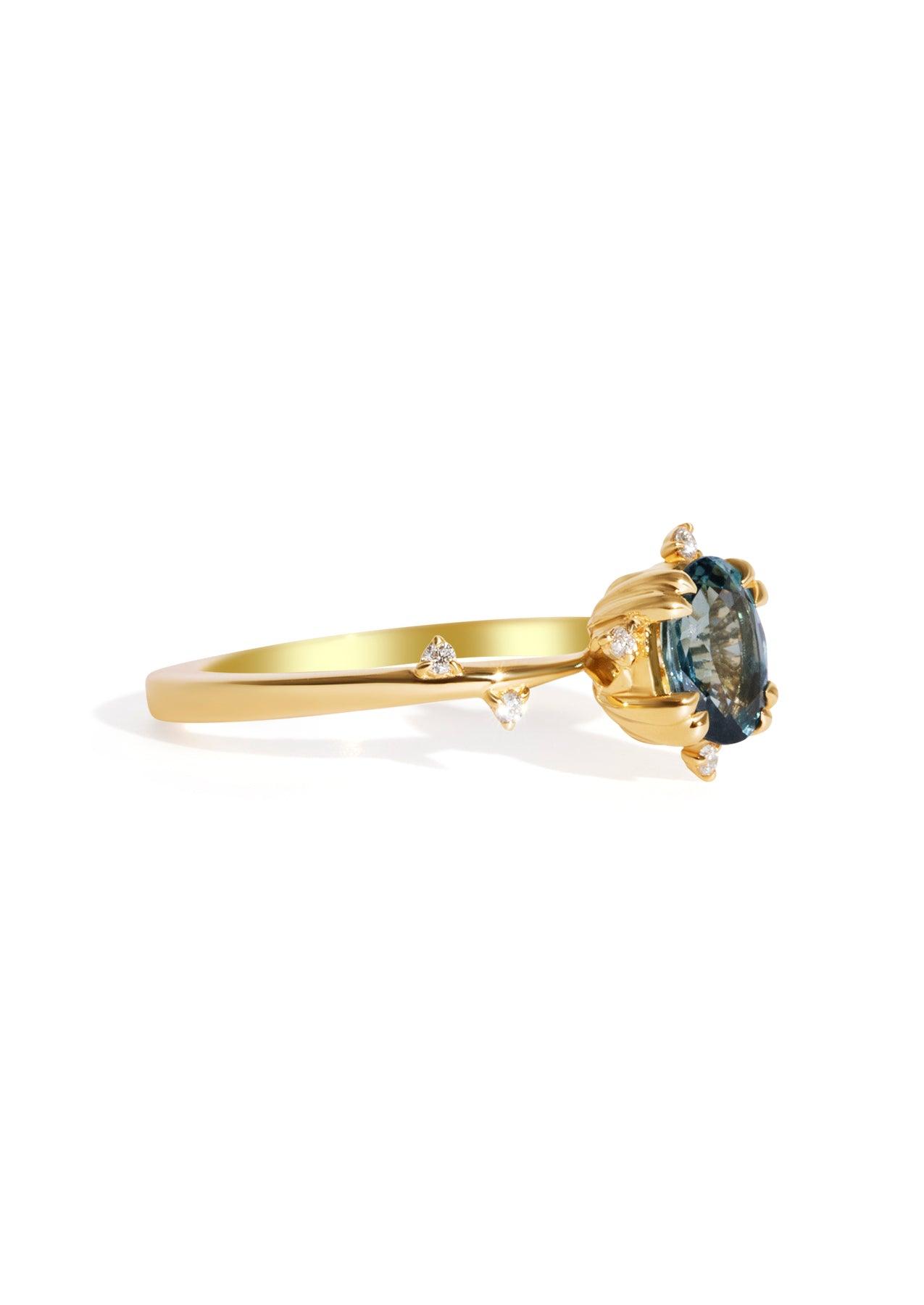 The Juniper Ring with 1.05ct Oval Sapphire - Molten Store
