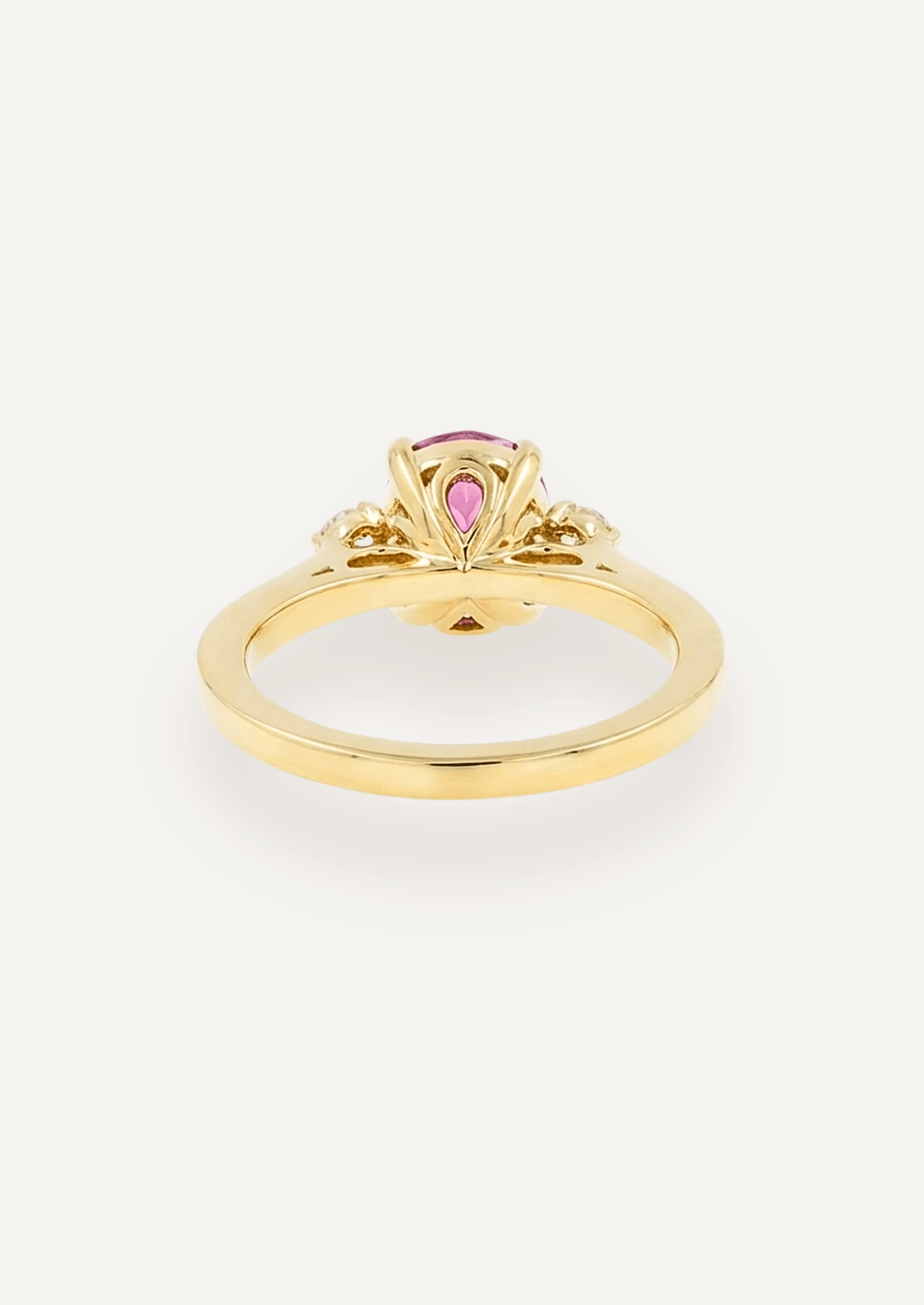 The Ada Ring with 2.5ct Oval Cut Spinel - Molten Store