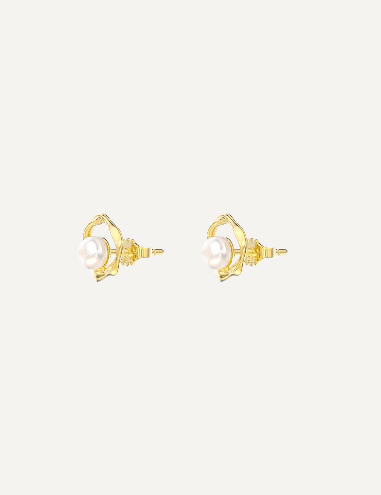 The Alba Stud Earrings with Freshwater Pearl - Molten Store