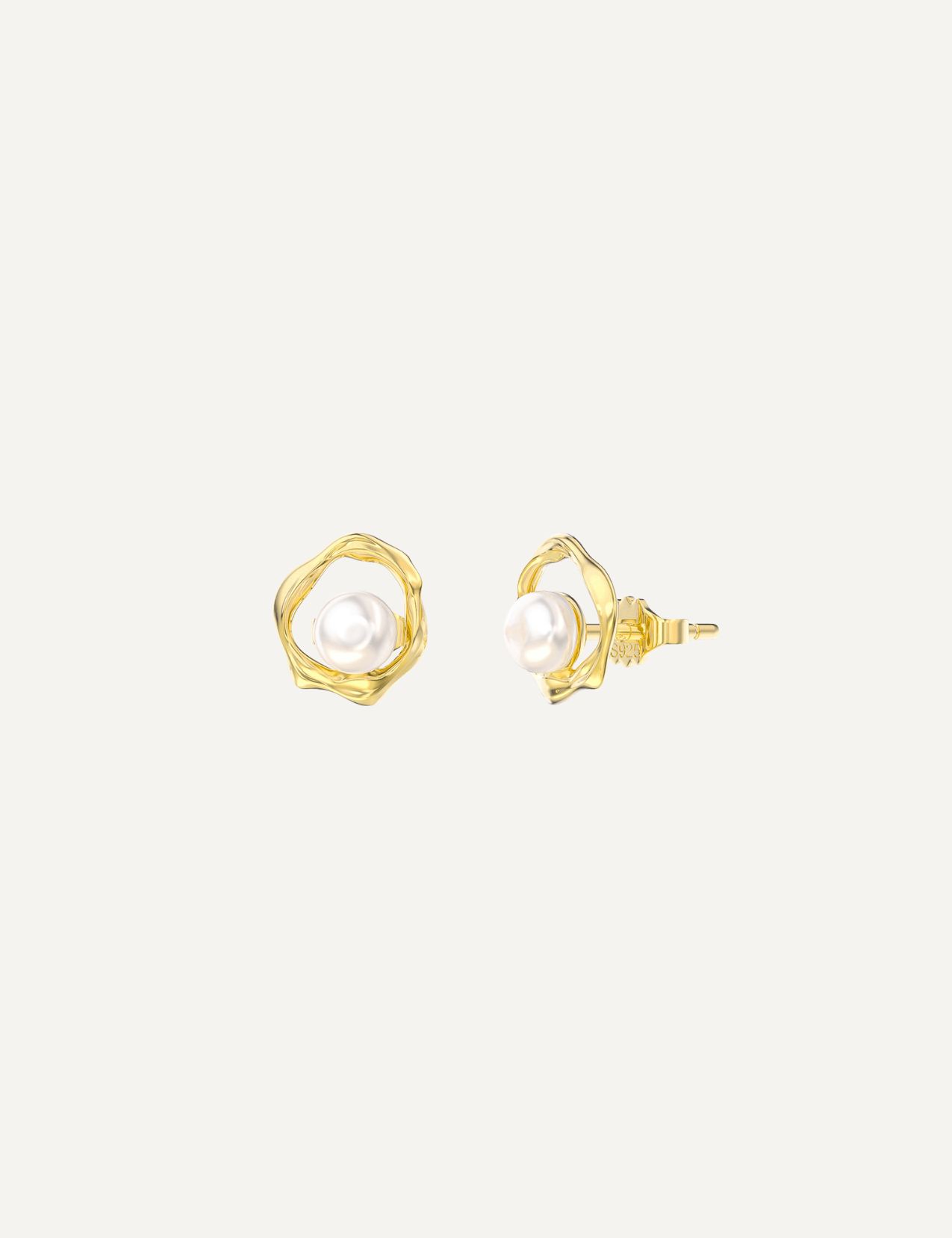 The Alba Stud Earrings with Freshwater Pearl - Molten Store