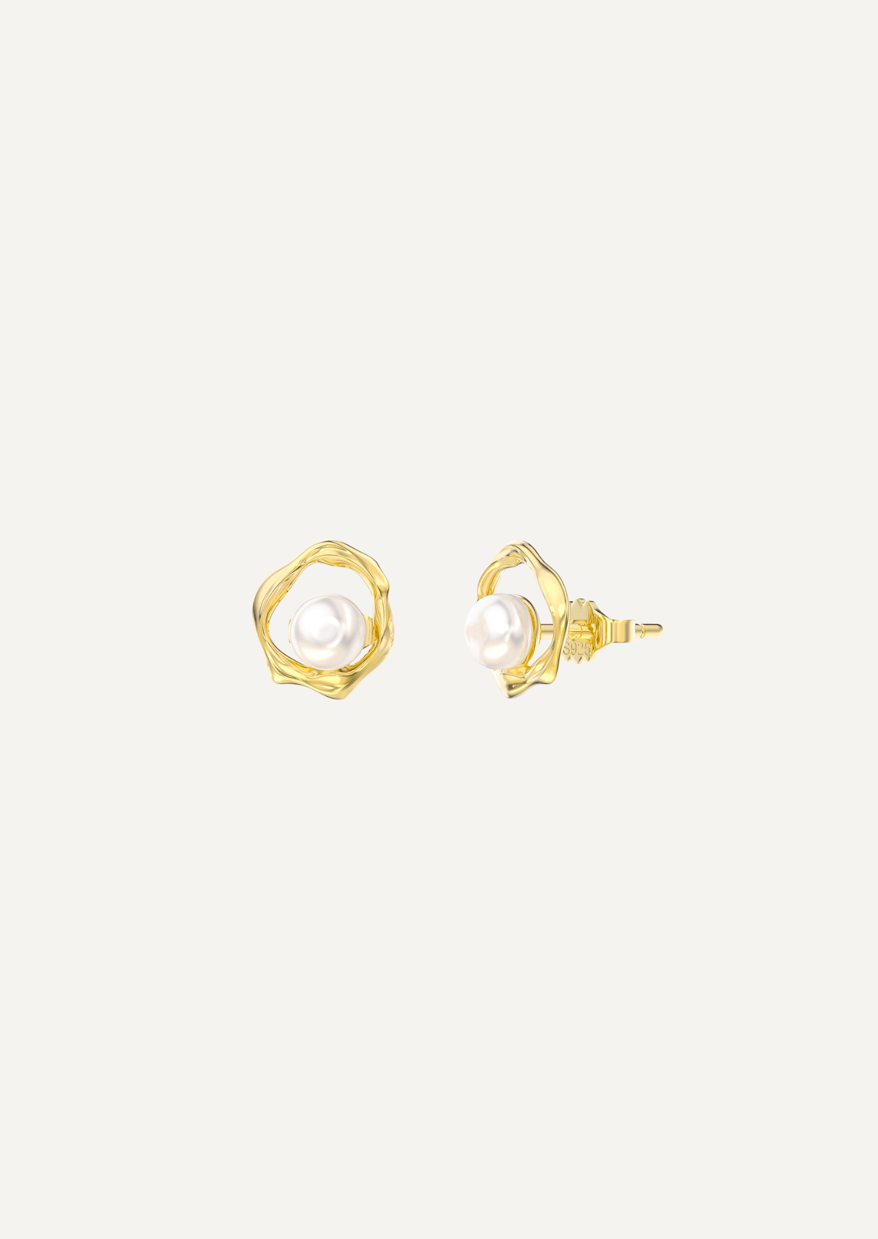 The Alba Stud Earrings with Freshwater Pearl - Molten Store
