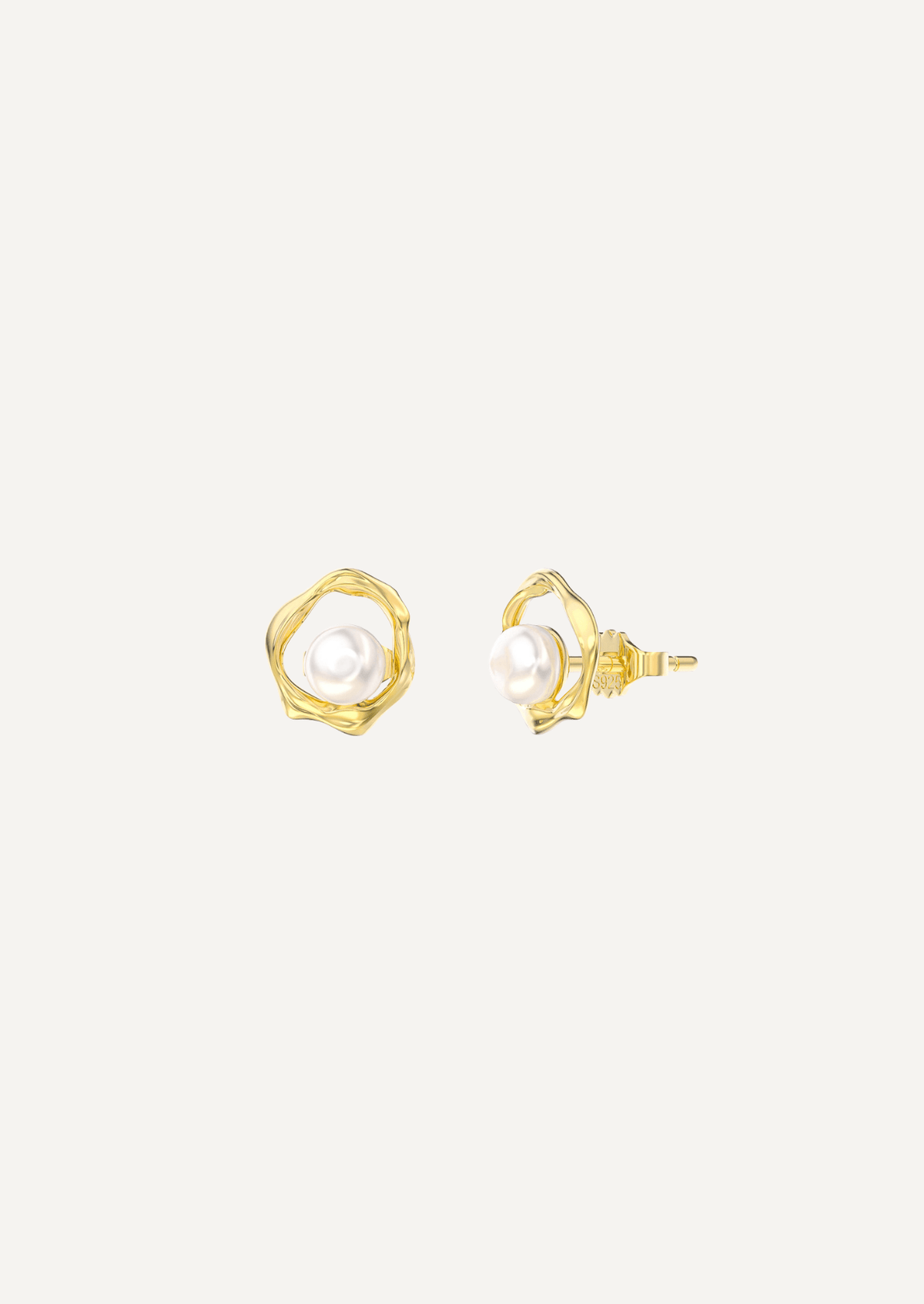 The Alba Stud Earrings with Freshwater Pearl - Molten Store