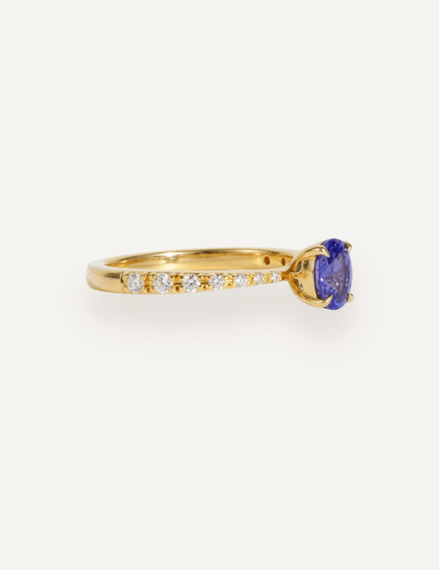 The Celine Ring with 0.87ct Oval Ceylon Sapphire - Molten Store