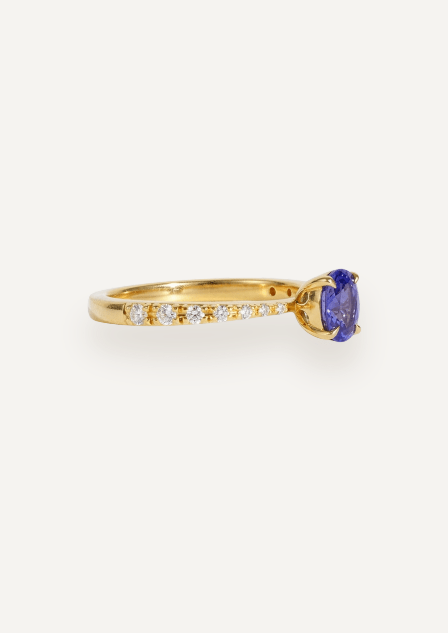 The Celine Ring with 0.87ct Oval Ceylon Sapphire - Molten Store