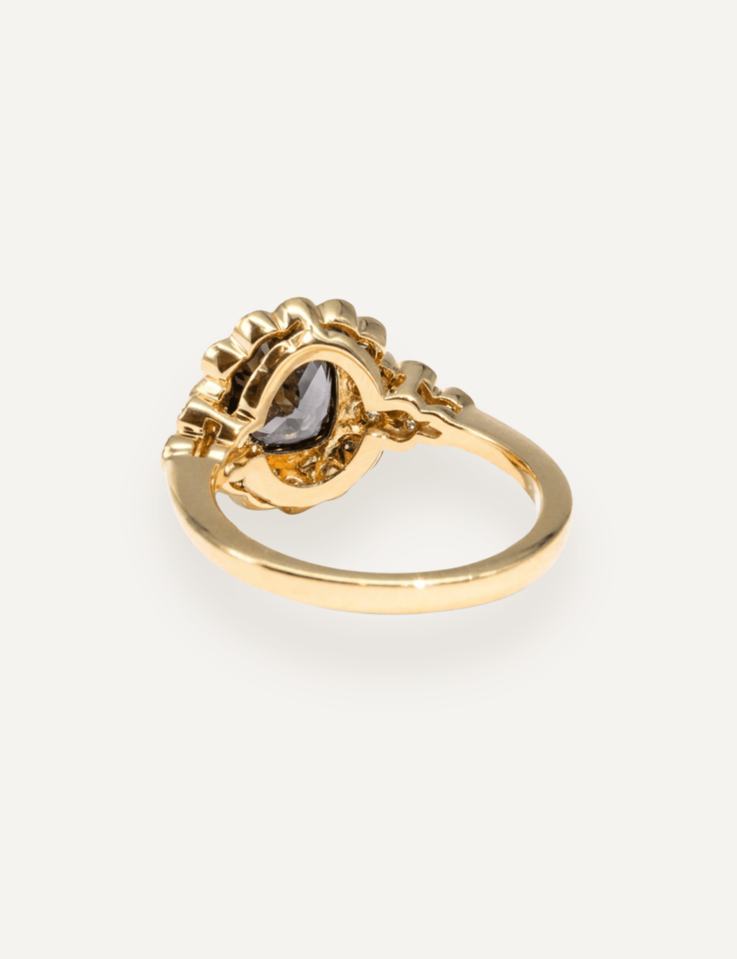 The Cosima Ring with 1.06ct Spinel - Molten Store