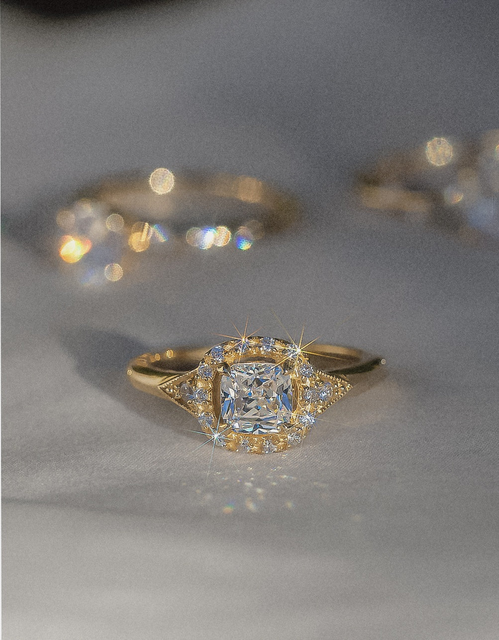 The Eliza Halo Ring - Molten Store