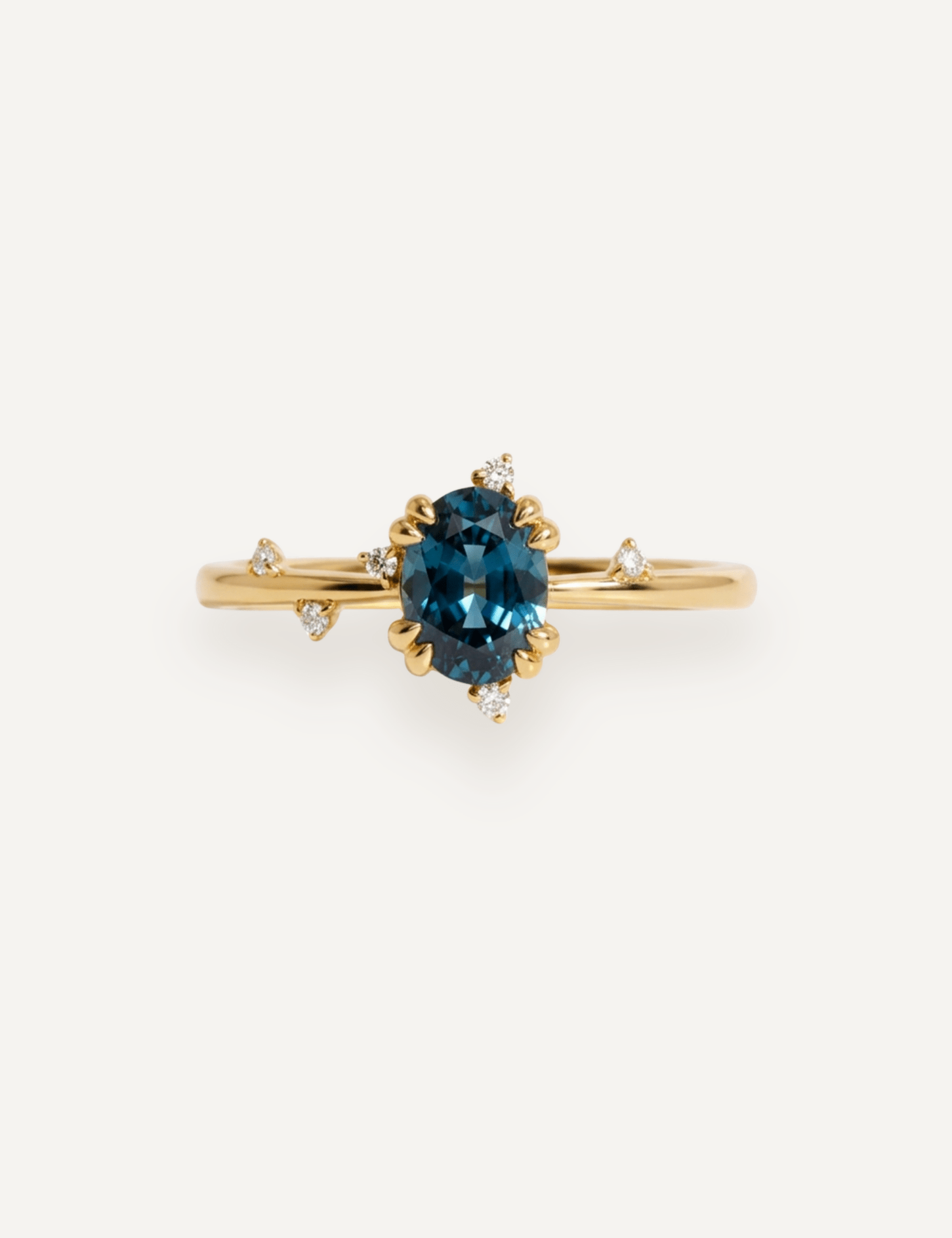 The Juniper Ring with 1.05ct Oval Sapphire - Molten Store