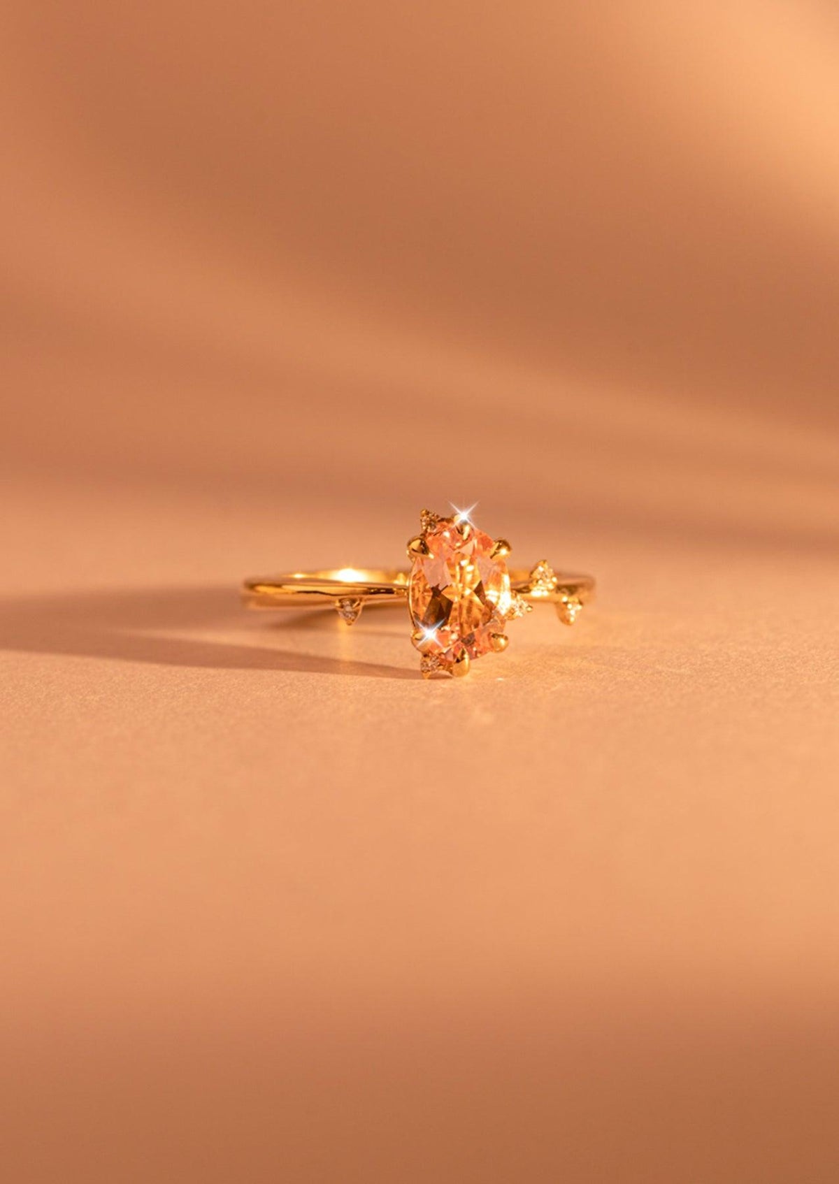 The Juniper Ring with Oval Morganite design detail