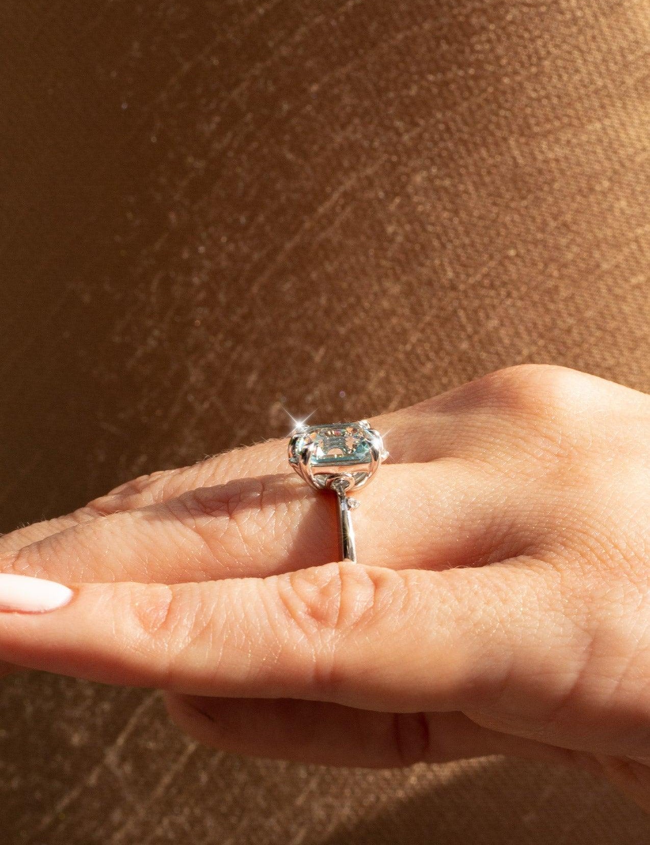 The Juniper Ring with 2.5ct Emerald Aquamarine - Molten Store