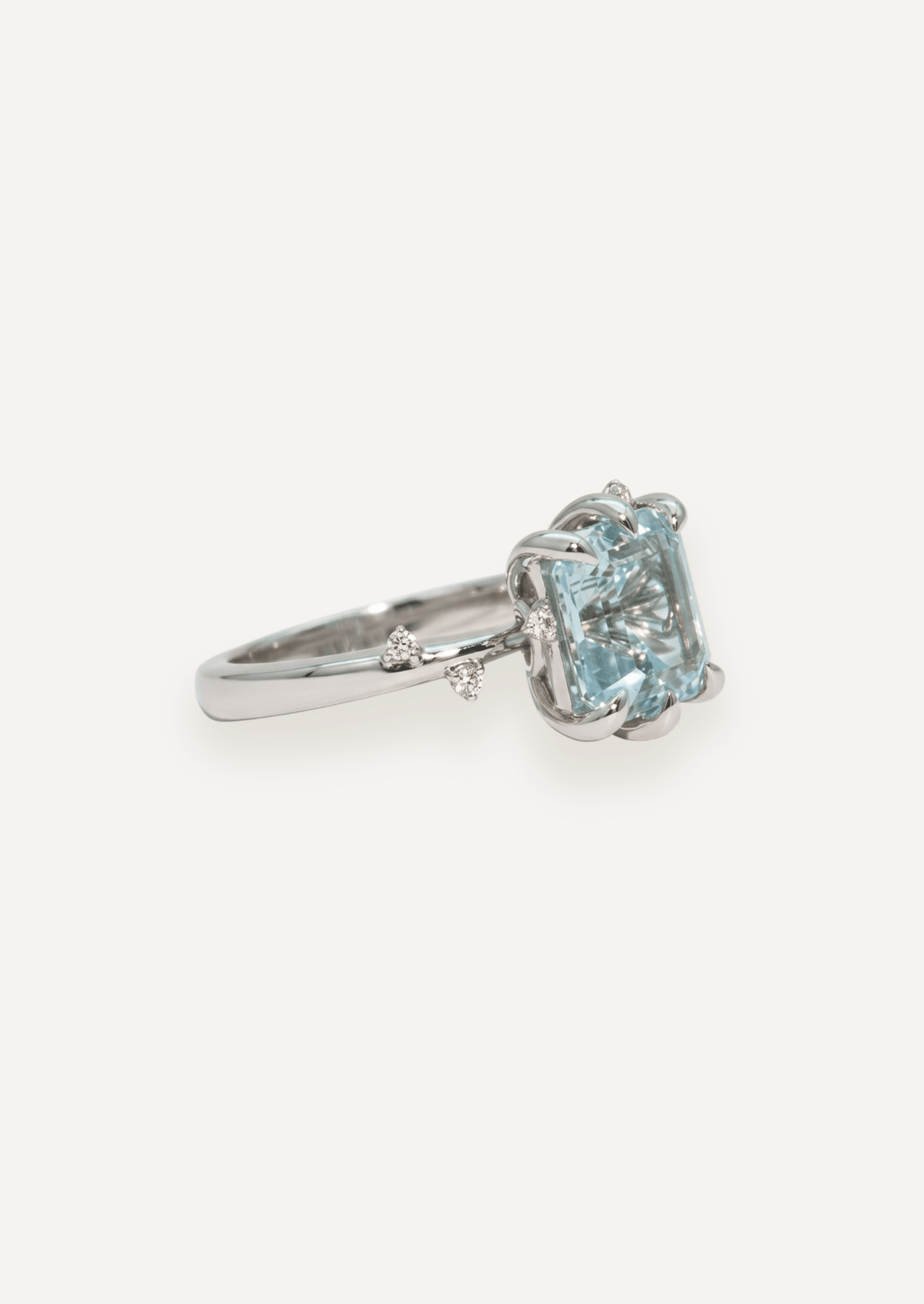 The Juniper Ring with 2.5ct Emerald Aquamarine - Molten Store