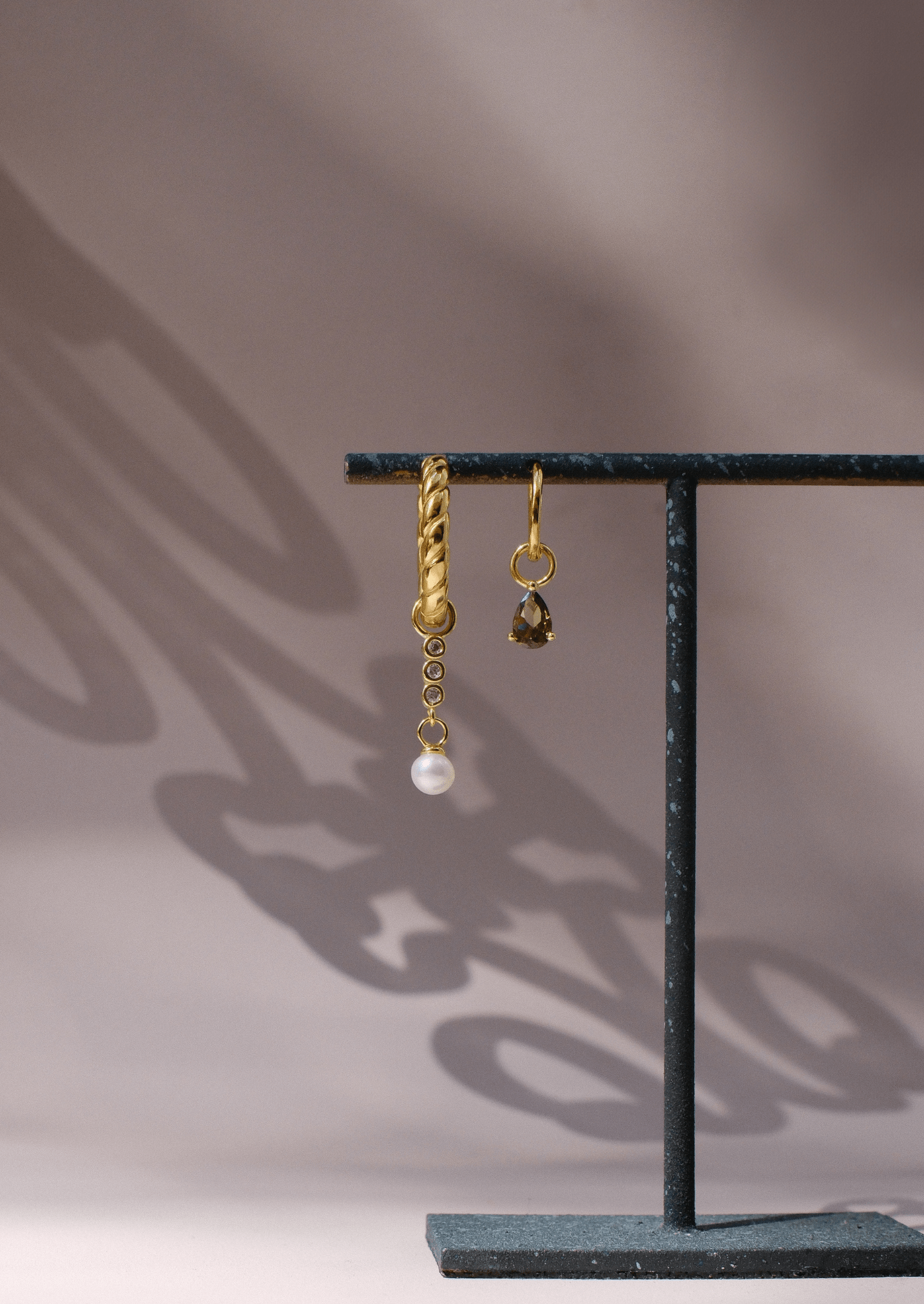 The Lumen Gold Vermeil Pearl Earring Charm - Molten Store