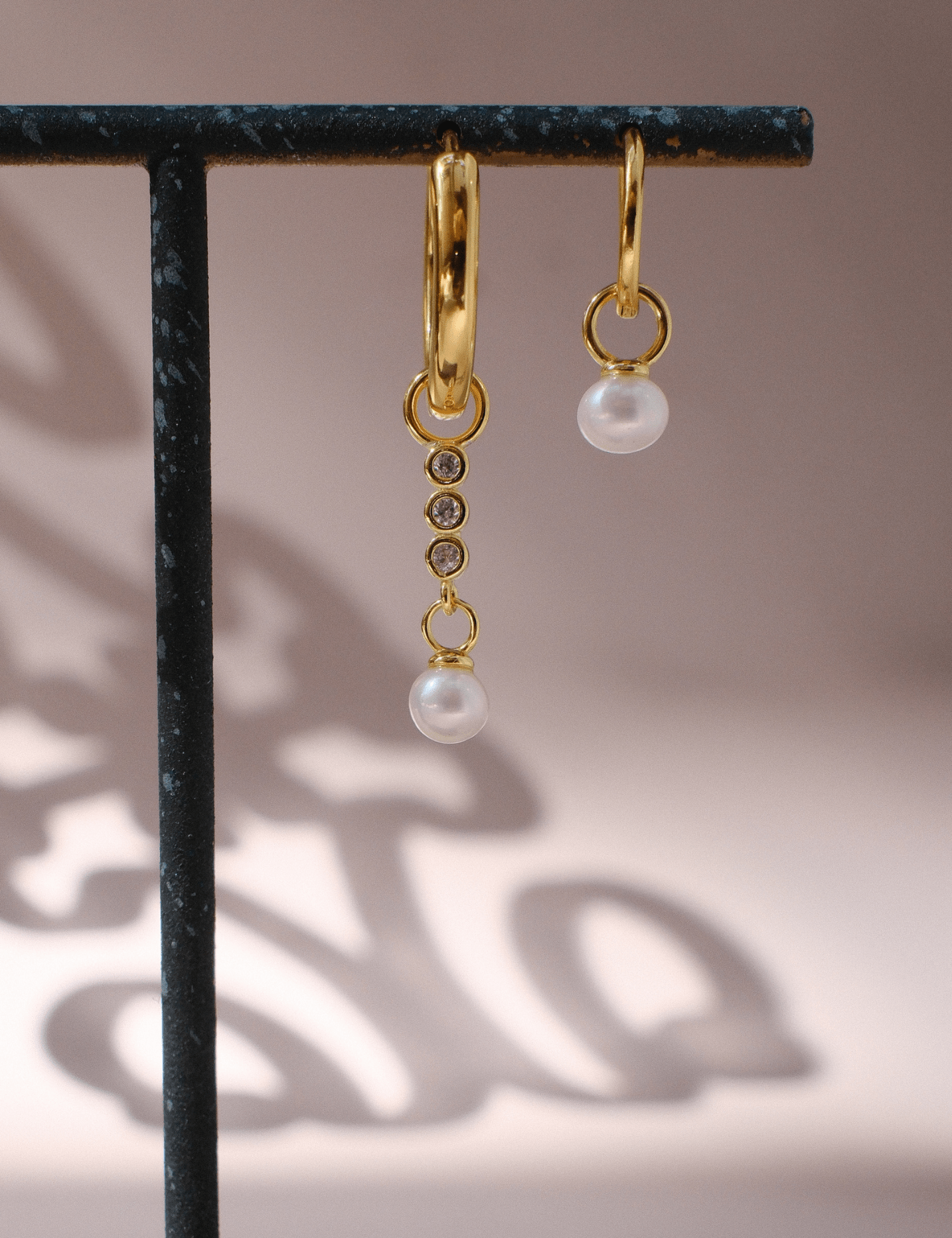 The Lumen Gold Vermeil Pearl Earring Charm - Molten Store