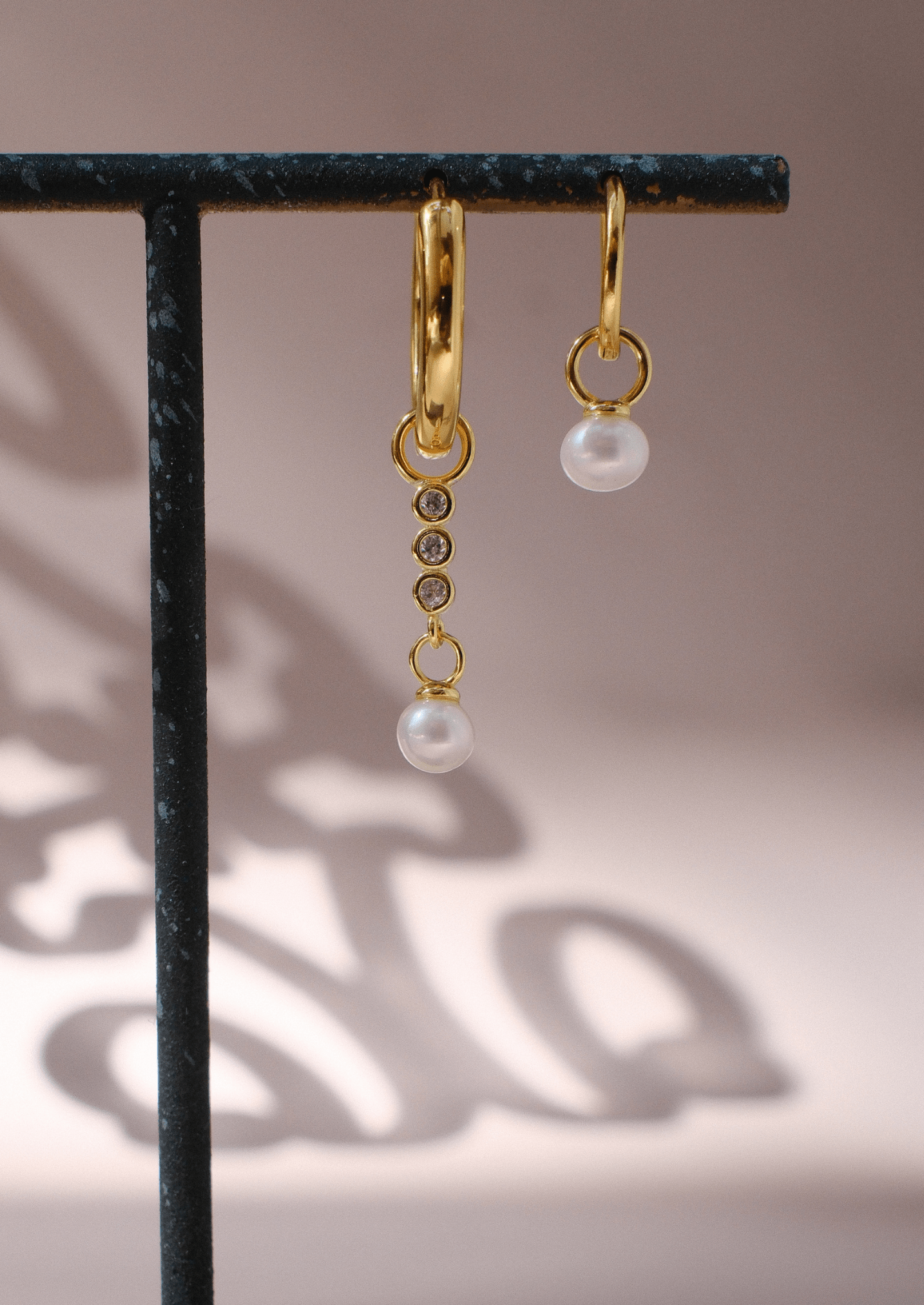 The Lumen Gold Vermeil Pearl Earring Charm - Molten Store