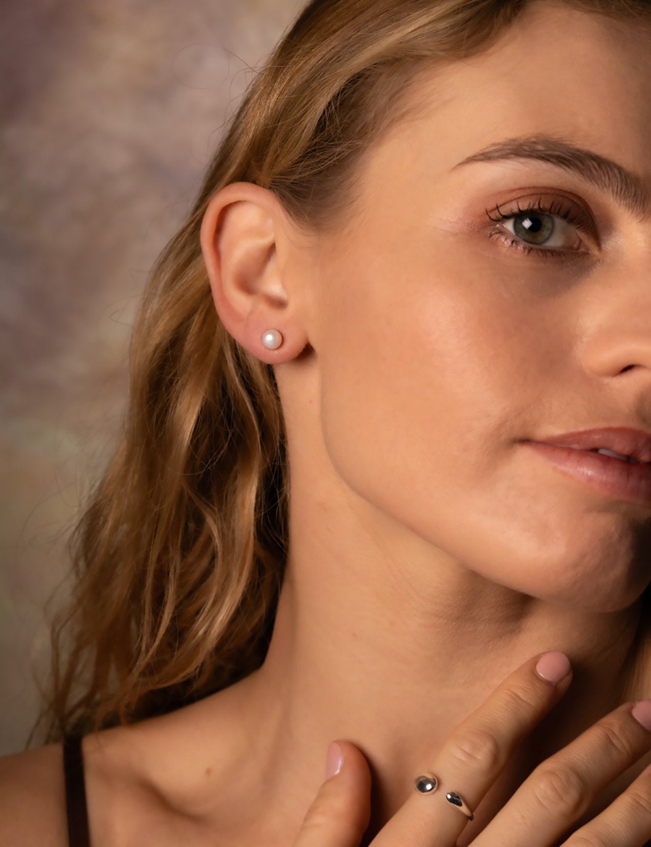 The Siren Pearl Gold Vermeil Stud Earrings (6mm) - Molten Store