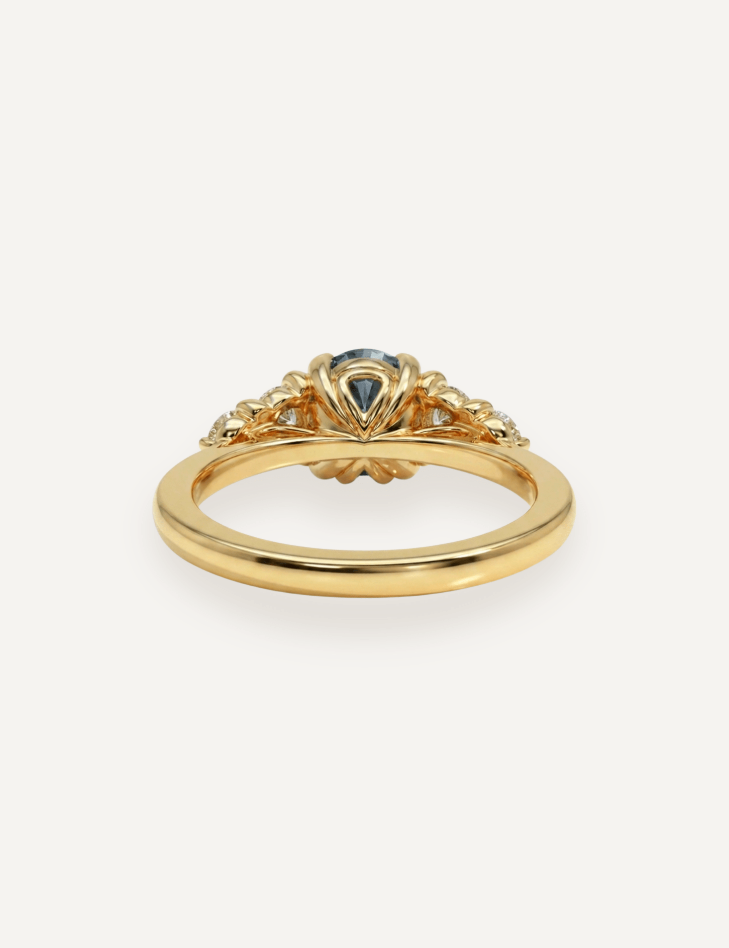 The Vera Ring with 1.01ct Oval Ceylon Sapphire - Molten Store