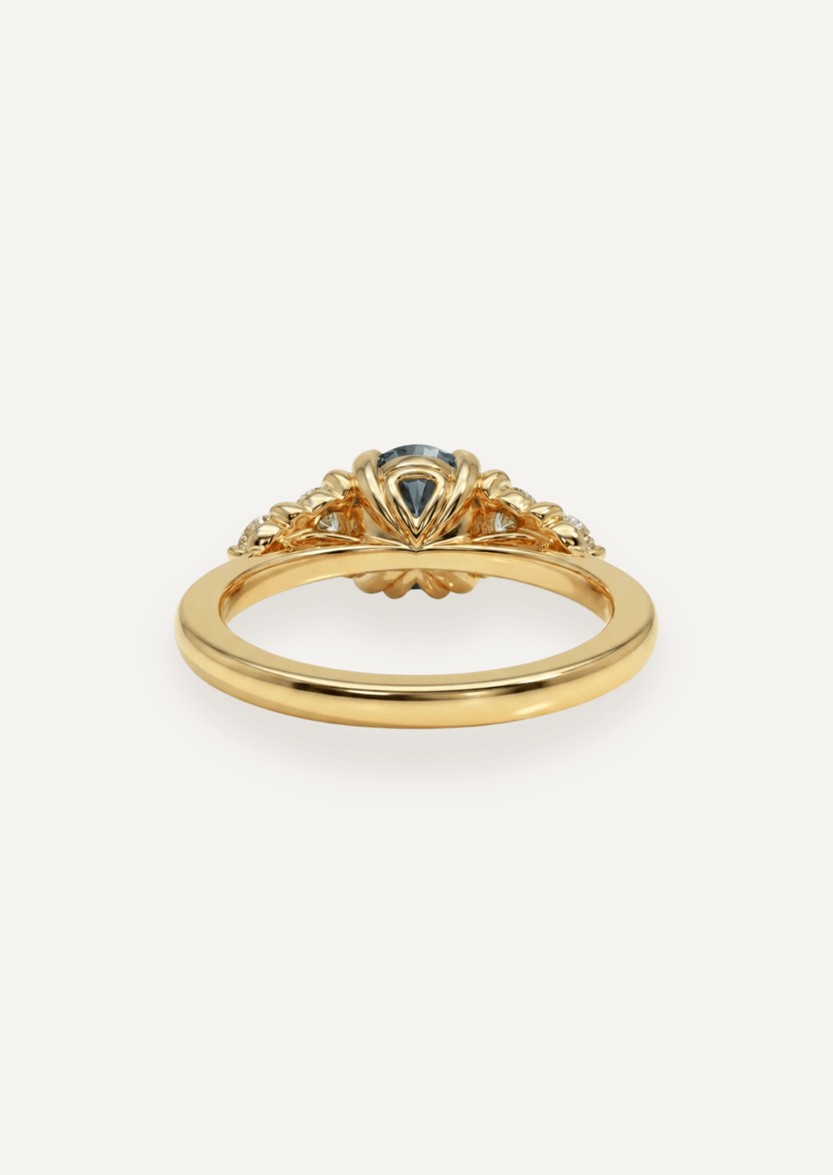 The Vera Ring with 1.01ct Oval Ceylon Sapphire - Molten Store