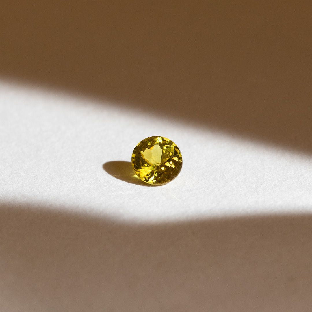 0.78ct Yellow Round Cut Sapphire - Molten Store
