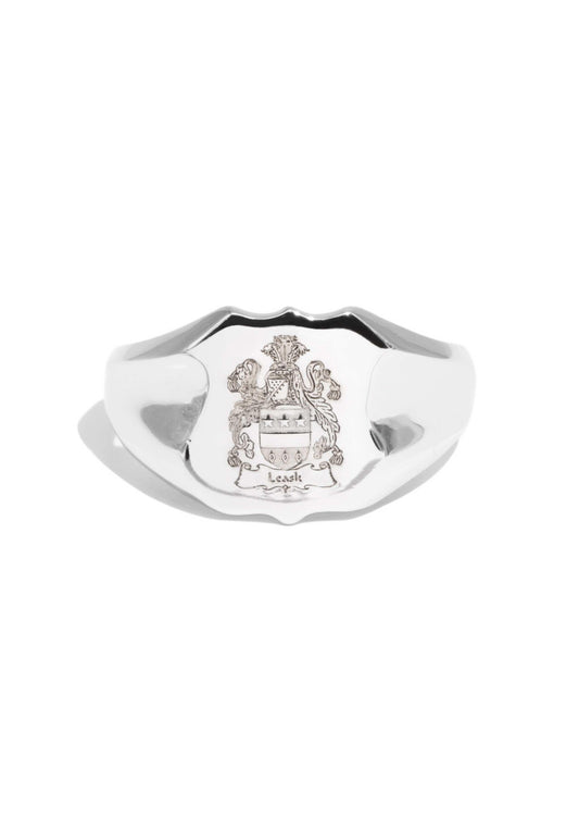 The Theo Vintage Crest Ring - Molten Store