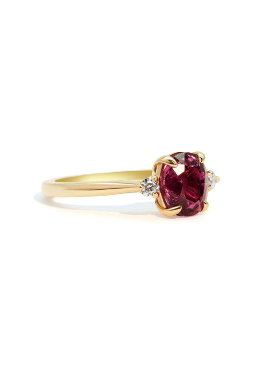 The Ada Ring with 2.5ct Oval Spinel - Molten Store